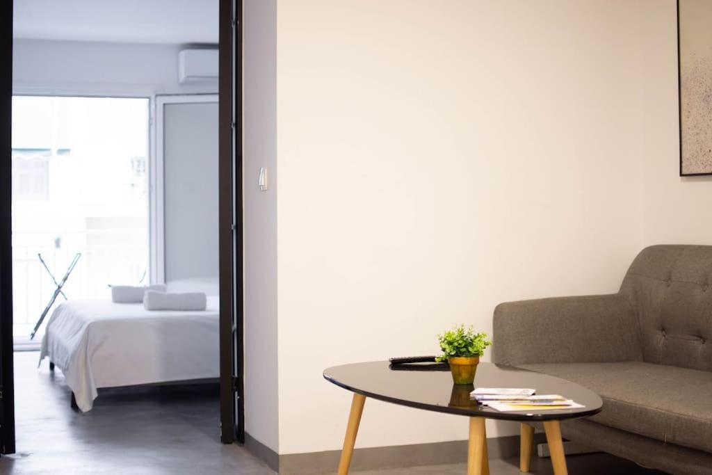 City Stroll Apartment Athens Ngoại thất bức ảnh
