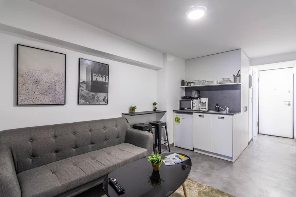 City Stroll Apartment Athens Ngoại thất bức ảnh