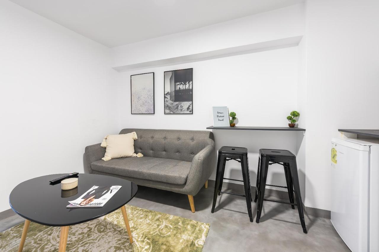 City Stroll Apartment Athens Ngoại thất bức ảnh